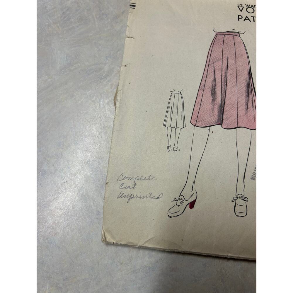 Vintage 40's Vogue Pattern #9010 "Easy to Make" 8-Gored Skirt Waist 32" Hip 41" - Picture 5 of 8